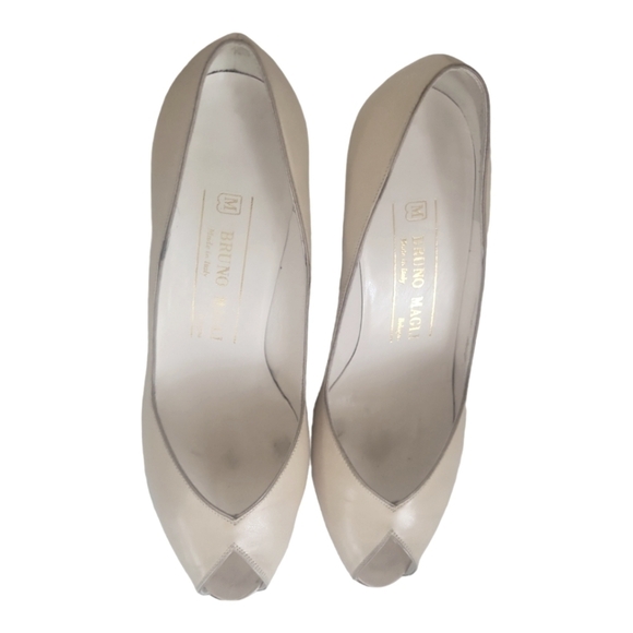 Bruno Magli Women's Vintage Leather Peep Toes Cream Made in Italy Heels Sz 6 - Picture 5 of 9